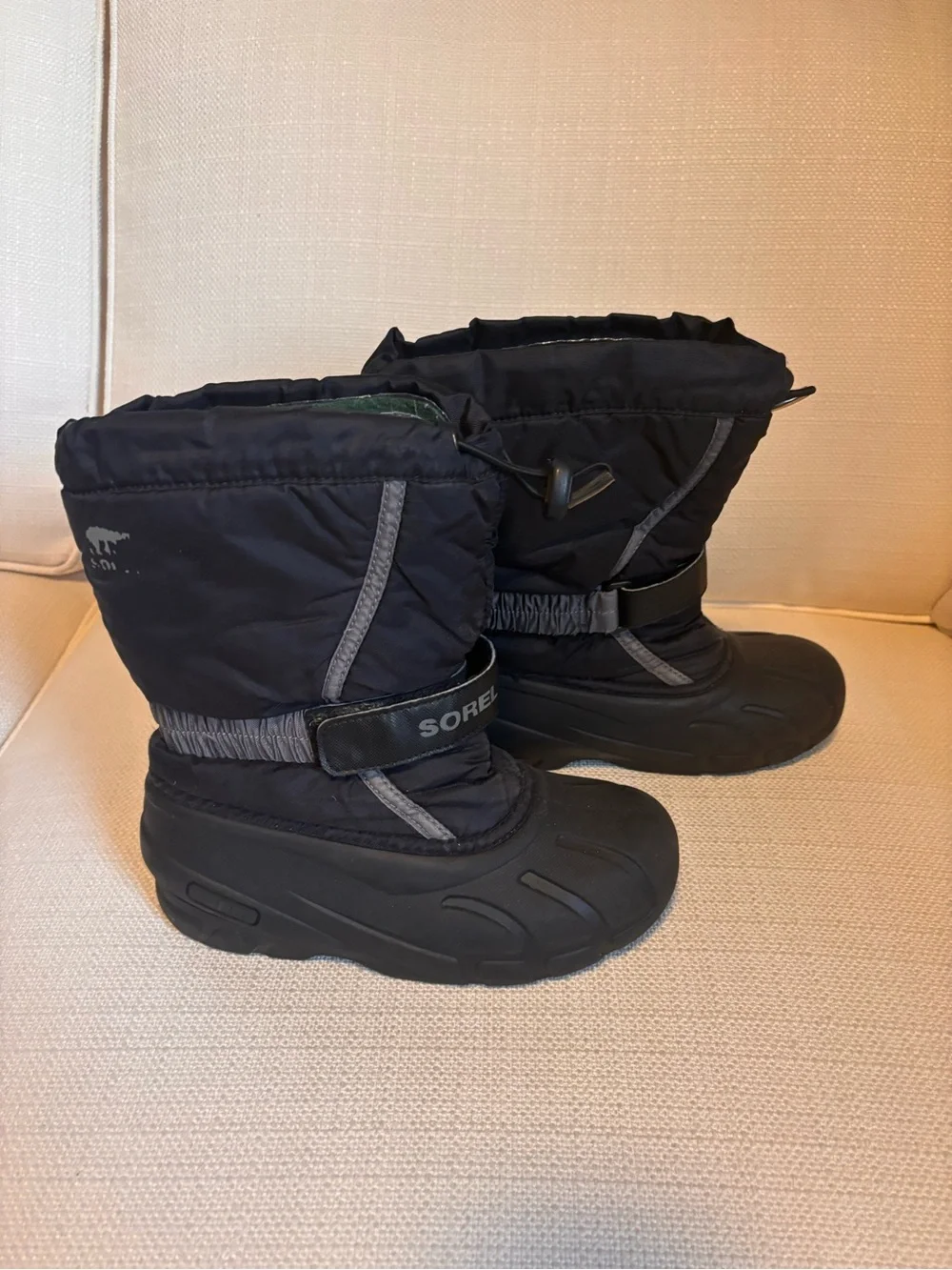 Sorel Kids Black Snow Boots with Velcro and Drawcord